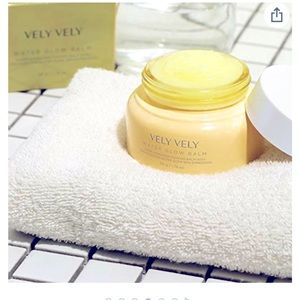 VELY VELY water glow balm
